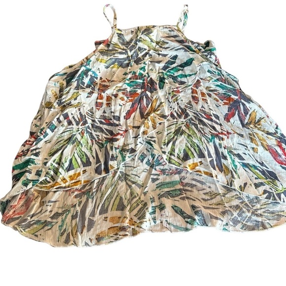 Mossimo women's size small spaghetti strap top, opens in back - Picture 2 of 5